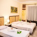 Hotel Artur 3*