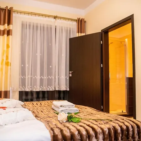 Hotel Artur 3*