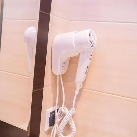 ホテル Artur オシフィエンチム