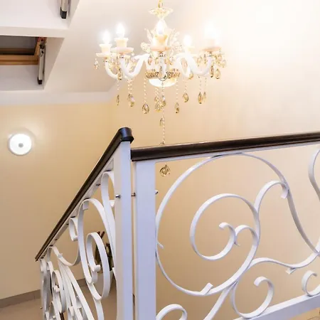 ホテル Artur オシフィエンチム